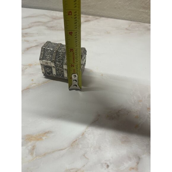 Vintage Music Box Treasure Chest with Lion's Head Made In Japan Fuji Working - Picture 7 of 14